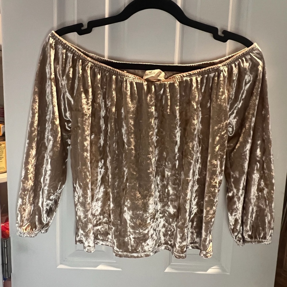 Hollister Gold Velvet Off-Shoulder Blouse - Picture 5 of 6